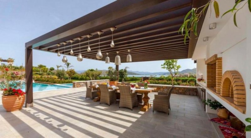 Elounda Luxuriöse Villa mit fünf Schlafzimmern direkt am Meer, Pool, Privatstrand und 5-Sterne-Hotelservice Haus kaufen